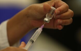 Vacinação contra a gripe é ampliada a partir deste sábado no país